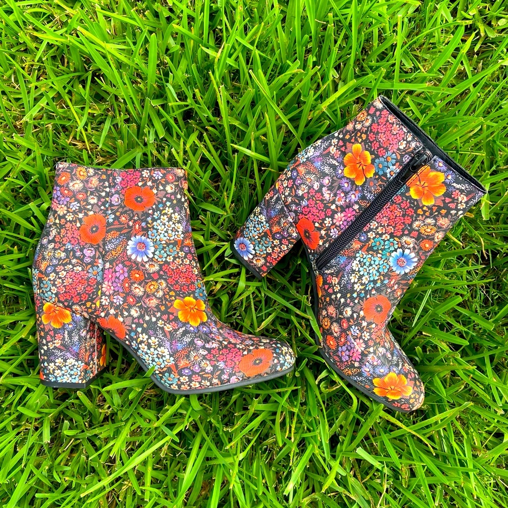 Lucky Brand floral boots!